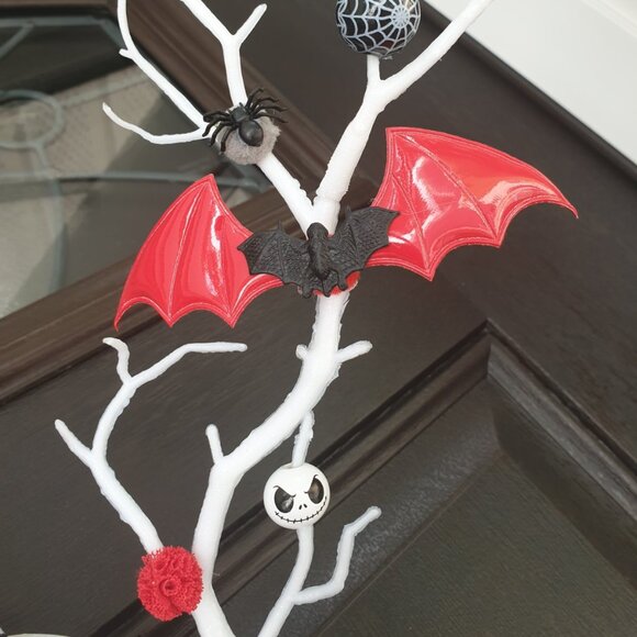 Halloween Wreath Hanger Wall Spooky Bat Decor Jack Skellington Door Hanger Sign - Picture 8 of 10